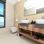 Oasis - Five Bedroom With Private Pool