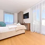 Oasis - Five Bedroom With Private Pool ヴィラ