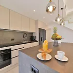 Oasis - Five Bedroom With Private Pool ヴィラ *
