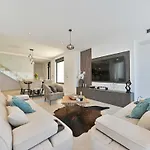 Oasis - Five Bedroom With Private Pool ヴィラ *