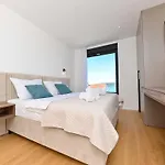 Oasis - Five Bedroom With Private Pool * Trogir