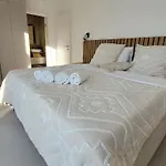 Villa Oasis - Five Bedroom With Private Pool *