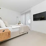 Oasis - Five Bedroom With Private Pool Villa Trogir