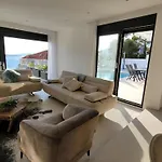 Oasis - Five Bedroom With Private Pool Villa Trogir