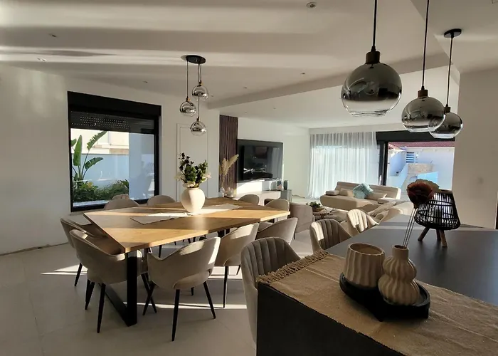 Oasis - Five Bedroom With Private Pool * تروغير