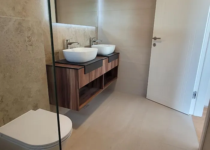 Oasis - Five Bedroom With Private Pool * تروغير